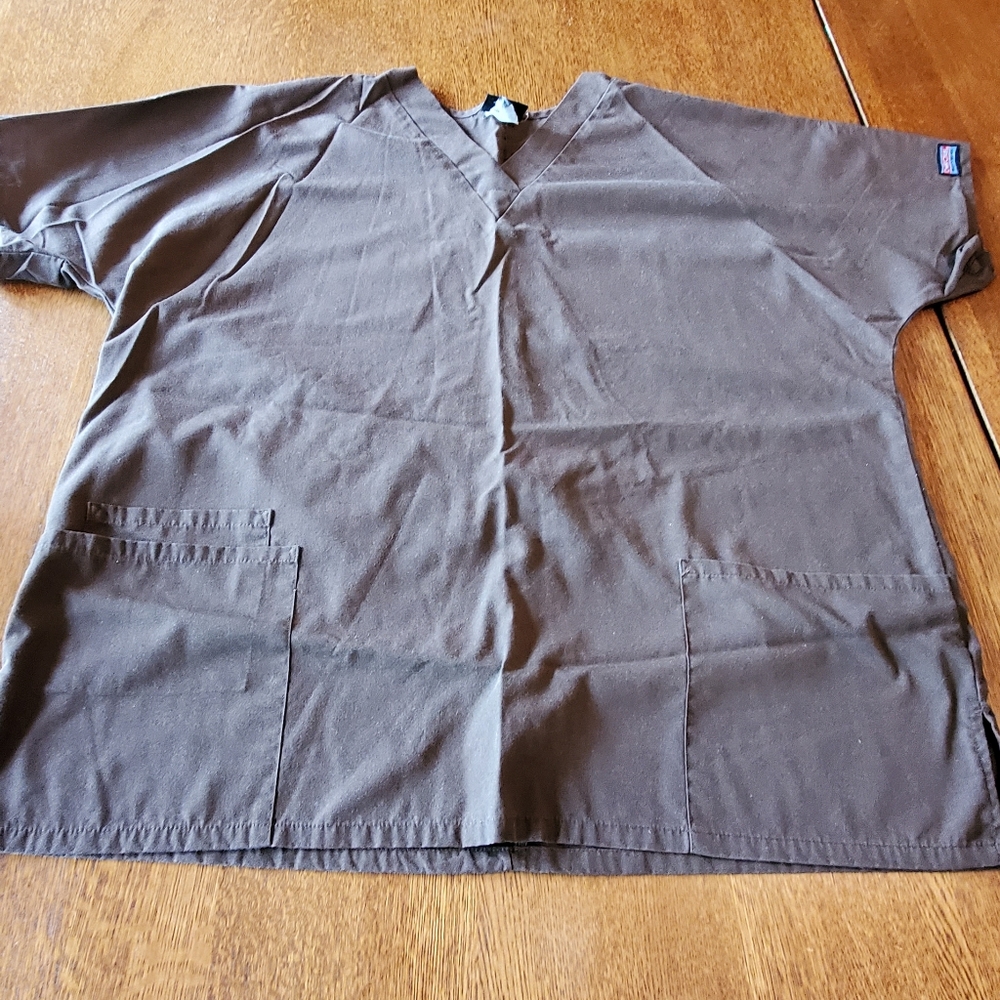 Cherokee brown scrub top
